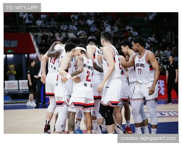 从替补到奇兵：广州龙狮小将李炎哲季后赛首秀20分钟揽下18分